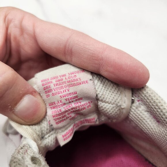 Nike Dunk Low Pink White Sneakers Low-Top Shoes FB9108-102 Girls Youth 1 - Picture 9 of 10